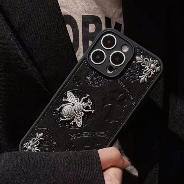 クロムハーツ iPhone16/16proケース CHROME HEARTS おしゃれ iphone14/13pro ケース ハイブランド メンズ スマホケースiphone かっこいい チャーム付き