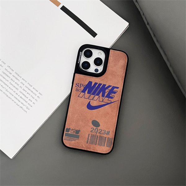 ナイキ iPhoneケース 運動風 ブランド nike アイフォン16ケース メンズ スポーツ おしゃれ スマホケース アイフォン15pro 人気ブランド 革 高級