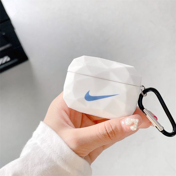 NIKE airpods/ airpods pro ケース スポーツブランド ナイキ AirPods4 ケース カバー カラビナ 個性 白 エアポッズ プロ ケース スポーツ風 韓国 人気 - Image 3