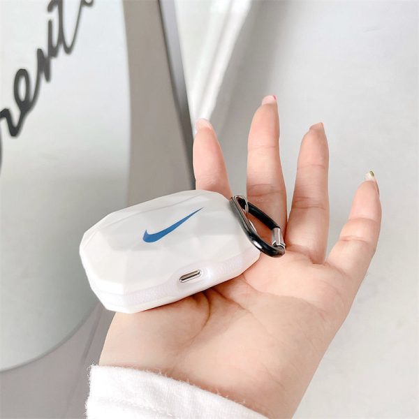 NIKE airpods/ airpods pro ケース スポーツブランド ナイキ AirPods4 ケース カバー カラビナ 個性 白 エアポッズ プロ ケース スポーツ風 韓国 人気 - Image 4