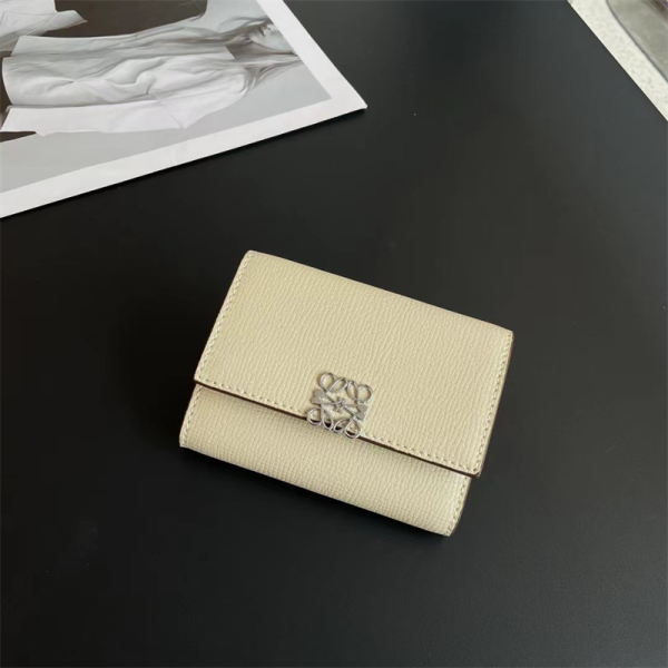 ロエベ 財布 wallet 本革 ウォレット 三つ折り ブランド スーパーコピー トライフォールド コインコンパート付き カーフスキン 人気ブランド 女性 40代 ススメ - Image 11