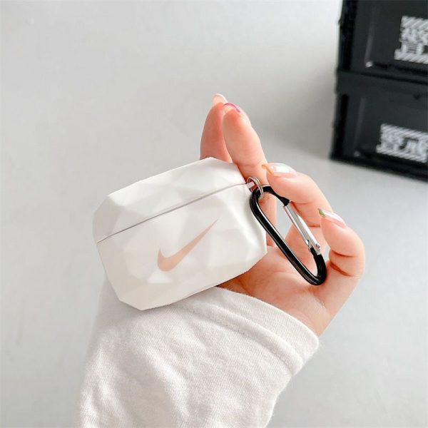 NIKE airpods/ airpods pro ケース スポーツブランド ナイキ AirPods4 ケース カバー カラビナ 個性 白 エアポッズ プロ ケース スポーツ風 韓国 人気 - Image 7